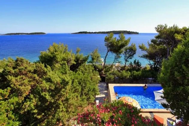 Beautiful Seafront Green Oasis - Vela Luka, Korčula Island