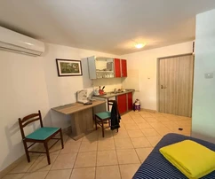 SEMI-DETACHED HOUSE IN AN EXCLUSIVE LOCATION, NEXT TO THE SEA!