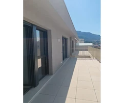 Apartament typu penthouse z 2 sypialniami i tarasem 500 m od plaży w Dénia