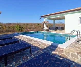 Umag: Charmantes einfamilienhaus mit pool