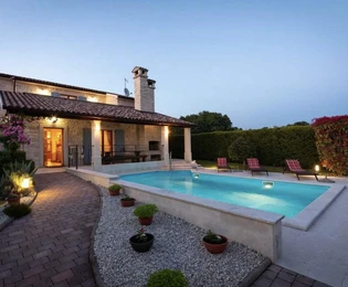 Istria Tinjan wolnostojąca willa na sprzedaż w Chorwacji