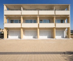 Potenciální mini-hotel / apartmánová budova - Sukošan, 70 m od moře