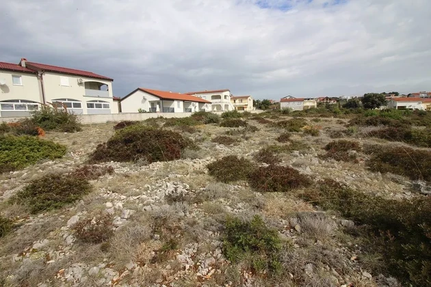 Terrain agricole près de la zone constructible 3550 m², 25 €/m²