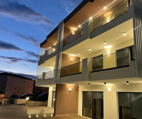 Casa en venta en Promajna a solo unos pasos del mar en Croacia