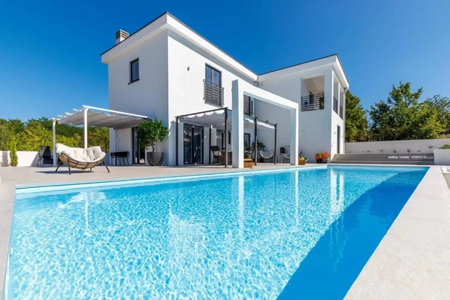 Villa moderna con piscina in vendita a Kanfanar in Croazia