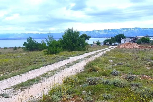 Építési telek 350 m², 100 méterre a tengertől