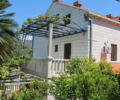 Maison d'appartements en pierre à Dubrovnik