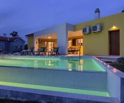 Svetvinčenat, Istrie: Moderní vila na vynikajícím místě