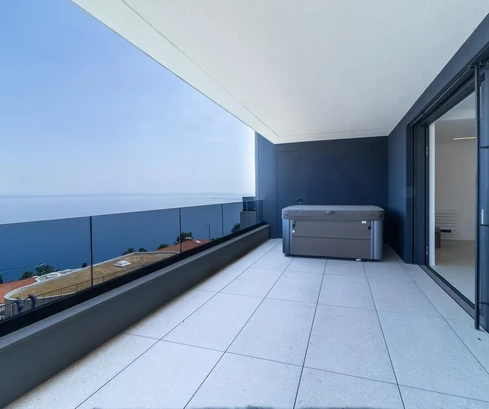 Appartement à vendre à Opatija Punta Kolova avec vue mer en Croatie