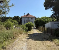 Spaziosa casa in vendita sull'isola di Zlarin di 1200 piedi quadrati in Croazia