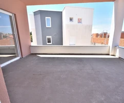 Vodice - S4 penthouse byt, 400 m od mora