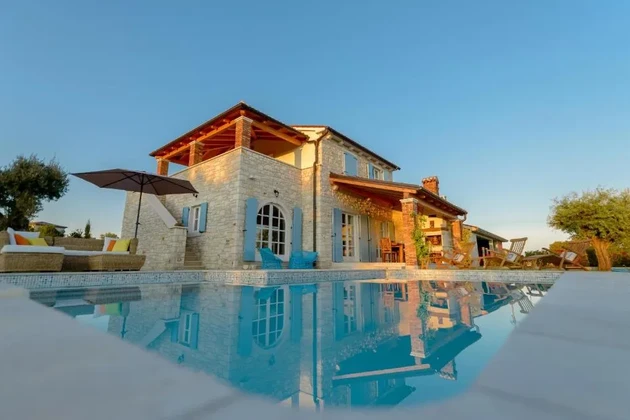 Istra, Sveti Lovreč: Autentična vila s bazenom
