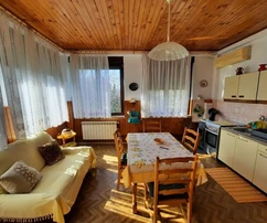 DETACHED STONE HOUSE WITH PANORAMIC SEA VIEW, IN A QUIET LOCATION!