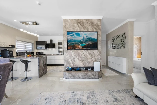 Casa moderna de una sola planta con jardín en venta en Bilice, Croacia