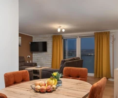 Vir near the center, villa with indoor heated pool