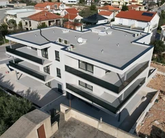 Tribunj - Luxusapartment S4 im ersten Stock, nur 250 m vom Strand entfernt