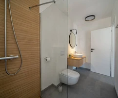 Moderní vila na prodej v první linii u moře na ostrově Brač v Chorvatsku