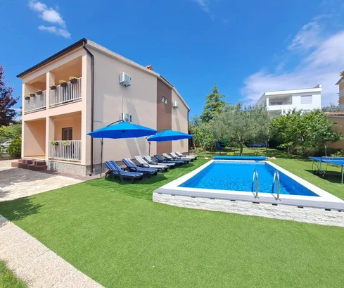 Maison familiale avec piscine à vendre à Fažana en Croatie