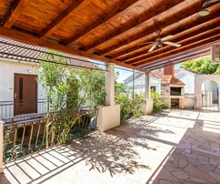 Casa indipendente in vendita a Milna sull'isola di Brač in Croazia