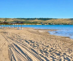 Ljubač - Dalmácia - Stavebný pozemok 70 m od mora a pláže