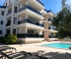 Zweizimmerwohnung mit Meerblick in Novalja zu verkaufen in Kroatien