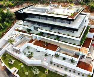 MODERN APARTMENT WITH PANORAMIC SEA VIEW!