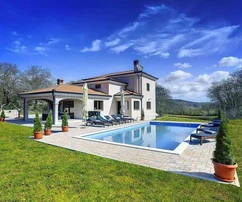 Modern és rusztikus villa medencével és nagy kerttel, Isztria, Rovinj