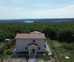 Isztria, Sveti Lovrec Labinski, modern villa panorámás tengerre néző kilátással