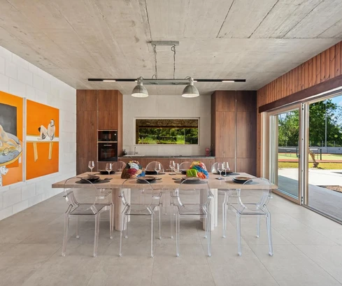 Villa avec piscine et court de tennis à vendre à Dicmo en Croatie