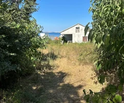 Eladó ház, teljes felújítást igényel, 1483 m²-es telken