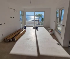 Čiovo, Okrug G., appartamento con 3 camere da letto 114 m2 + giardino 202 m2 + piscina privata 19 m2