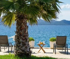 Mediterranean villa in the first row by the sea