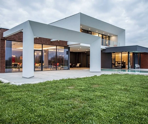 Luxury villa with pool for sale in Ližnjan in Croatia