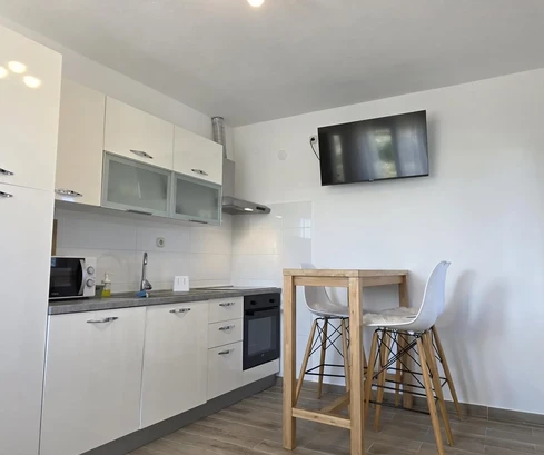 Casa appartamenti in vendita Ražanac