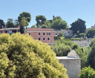 Stambeno-poslovni kompleks u Puli na prodaju