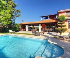 Villa di lusso con piscina, Istria, Pola