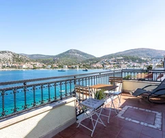 Tengerparti ház Segetben eladó Horvátországban