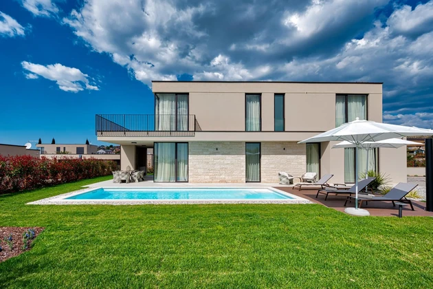 Villa de lujo con vista al mar en venta en Kaštelir, Croacia