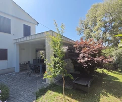 Exclusive! Omišalj - apartment with garden & potential, 50 m from beach!