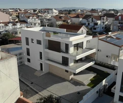 Vodice, NOVOSTAVBA, penthouse se střešní terasou a výhledem na moře, 141,80 m²