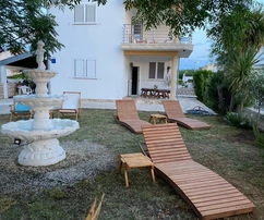Family property first row to the sea