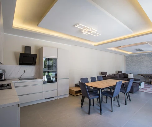 Moderna casa de una sola planta en venta en Rovinj cerca del mar en Croacia