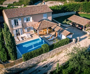 Modern villa with a pool for sale in Svetvinčenat in Croatia