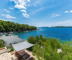 Beautiful And Stunning Seafront Villa- Island of Korčula