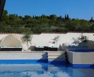 Brač, Sutivan, maison individuelle de 307 m² avec piscine et jardin