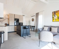 Rodinný dom na predaj len 80 metrov od mora v Okrugu v Chorvátsku