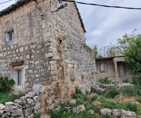 Marina, Center, old stone house 70 m2 + 80m2 unfinished, needs renovation