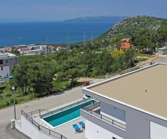 Makarskán ikerház medencével eladó Horvátországban