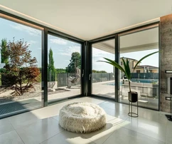 Modern villa with a swimming pool for sale in Višnjan in Croatia