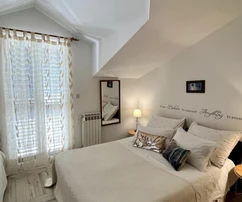 Ekskluzywny apartamentowiec na sprzedaż w Jelsie w Chorwacji